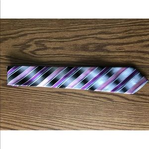 Vanheusen silk tie